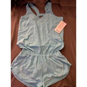 Never worn w/tag Lululemon Speedy Runsie